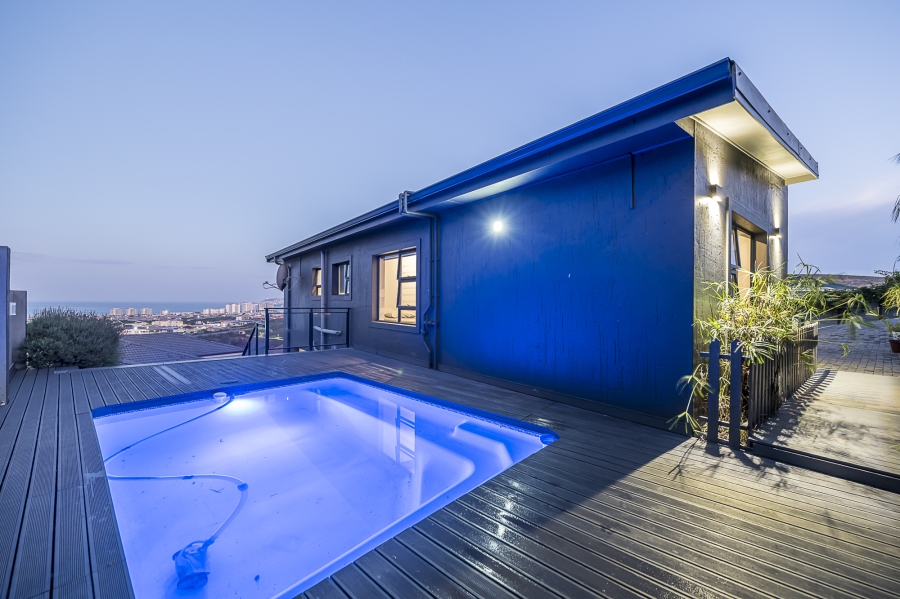 5 Bedroom Property for Sale in Island View Western Cape